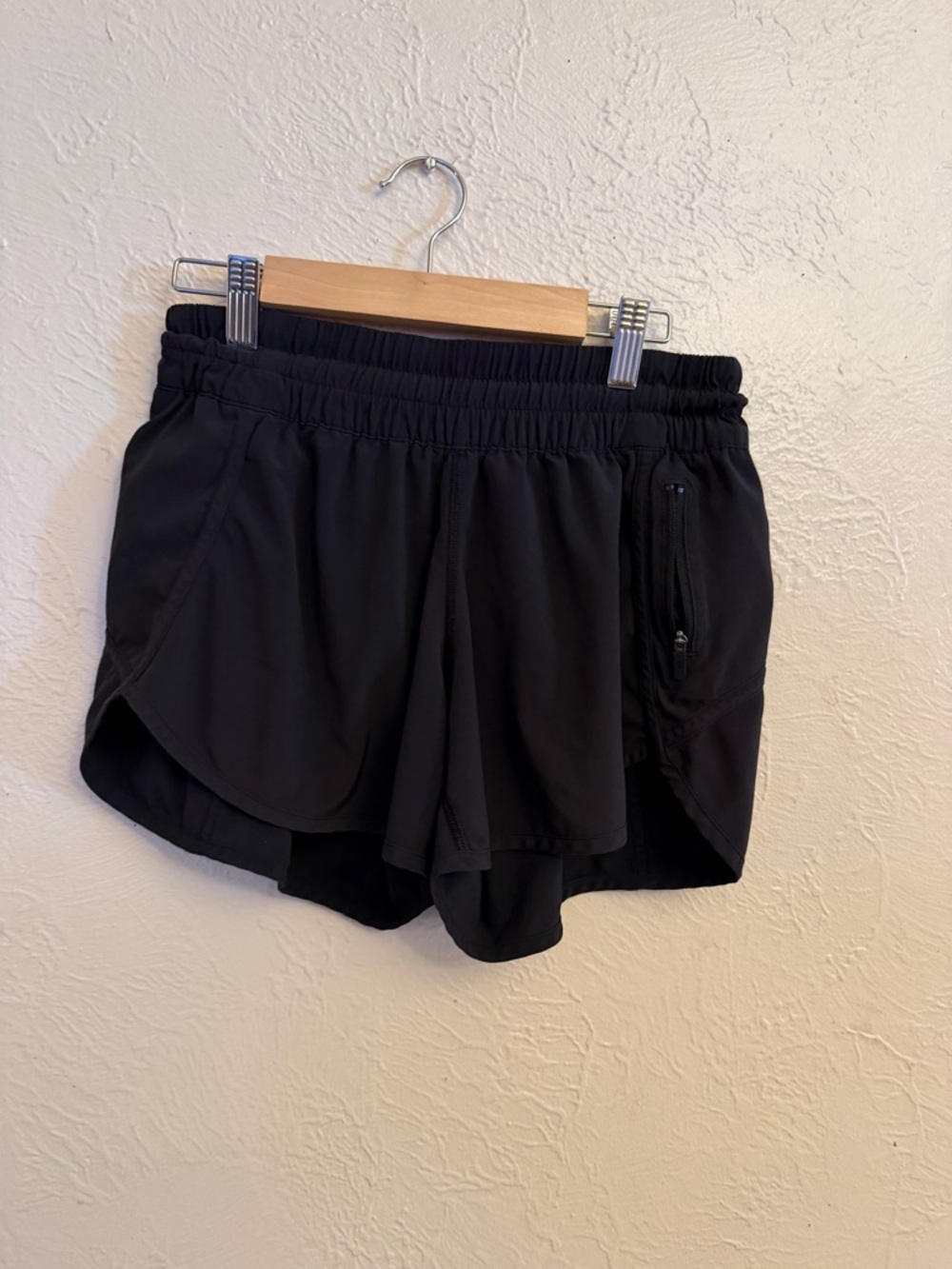 lululemon athletica Shorts - Picture 7 of 9